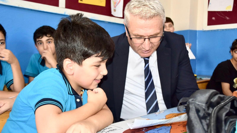 İL MÜDÜRÜ CİĞER, ÖĞRETMEN VE ÖĞRENCİLERLE BULUŞTU