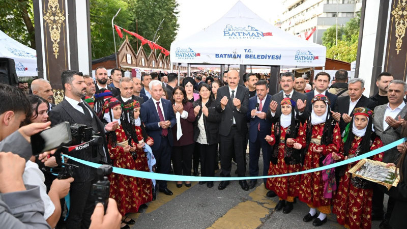 BATMAN 3. TEKSTİL FUARI KAPILARINI ZİYARETÇİLERE AÇTI