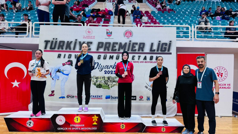 KARATE TÜRKİYE ŞAMPİYONASINDAN DERECELER GELDİ